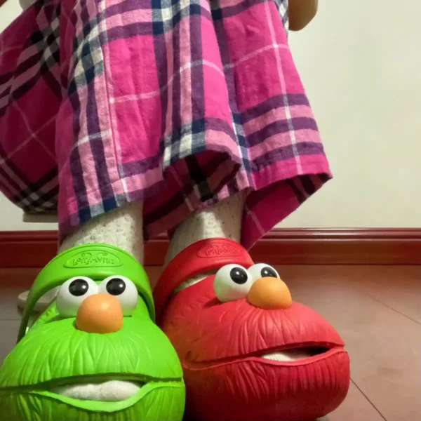 Hasbro Sesame Street ELMO creative cartoon funny thick-soled slippers cute personalized anime movie character non-slip slippers - Image 4